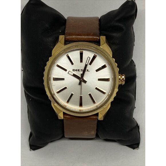 Diesel Nuki DZ-5477 Women's Brown Leather Analog Dial Quartz Wrist Watch VK603 - Picture 1 of 12